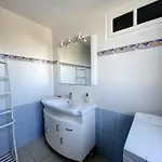 بيت للعطل Maison Paisible Proche De La Avec Jardin Et Equipements Complets - Fr-1-361-491