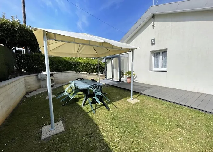 Maison Paisible Proche De La Avec Jardin Et Equipements Complets - Fr-1-361-491 卡罗勒