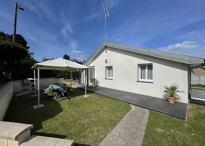 Maison Paisible Proche De La Avec Jardin Et Equipements Complets - Fr-1-361-491 *